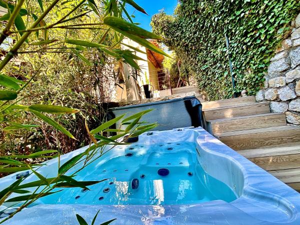 THE ADDRESS CASSIS : photo 1 de la chambre chambre lit queen-size - vue sur mer