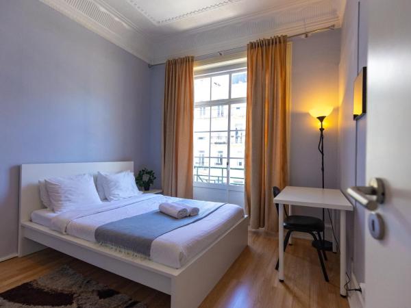 The Delight Hostel : photo 2 de la chambre chambre double avec balcon et salle de bains commune