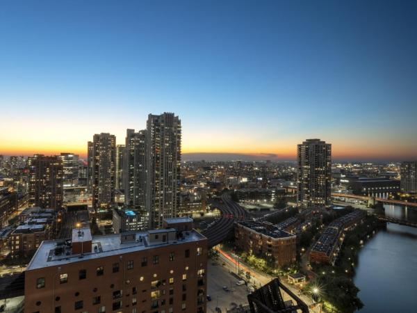 Holiday Inn - Chicago Dwtn - Wolf Point, an IHG Hotel : photo 4 de la chambre chambre king premium avec vue sur ville