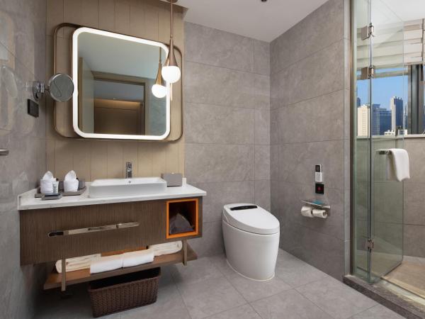 Home2 Suites By Hilton Wuhan Hankou Railway Station : photo 5 de la chambre comfortable king room