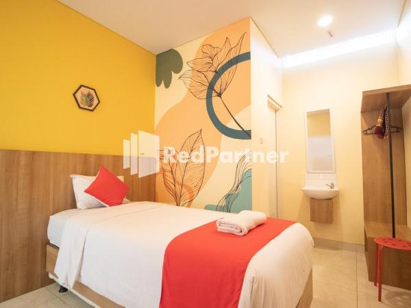 Griya Damai Syariah Yogyakarta Mitra RedDoorz : photo 1 de la chambre chambre simple standard