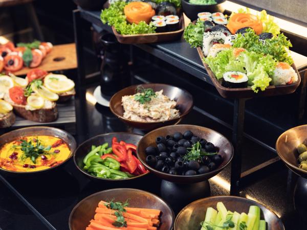 Hotel KINGS COURT : photo 8 de la chambre chambre double ou lits jumeaux exécutive avec accès au salon et au spa