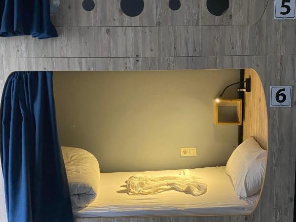Archeo : photo 3 de la chambre lit dans dortoir pour hommes de 6 personnes