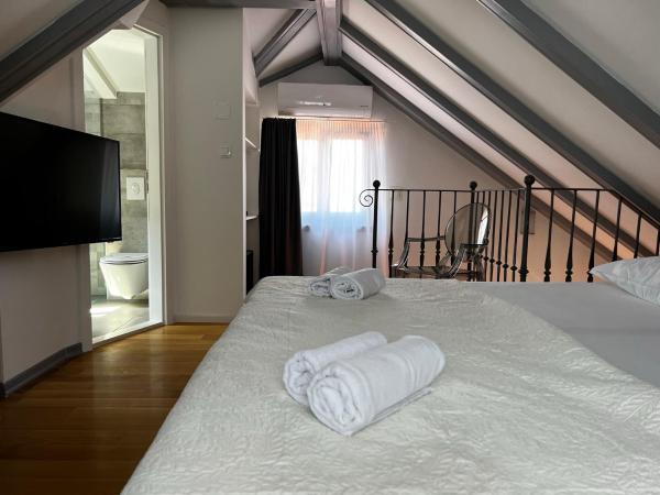 Tri Lava Luxury Living : photo 1 de la chambre chambre double ou lits jumeaux standard