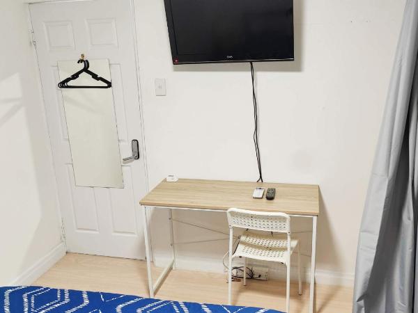 72 on NEWNHAM : photo 1 de la chambre chambre lit queen-size