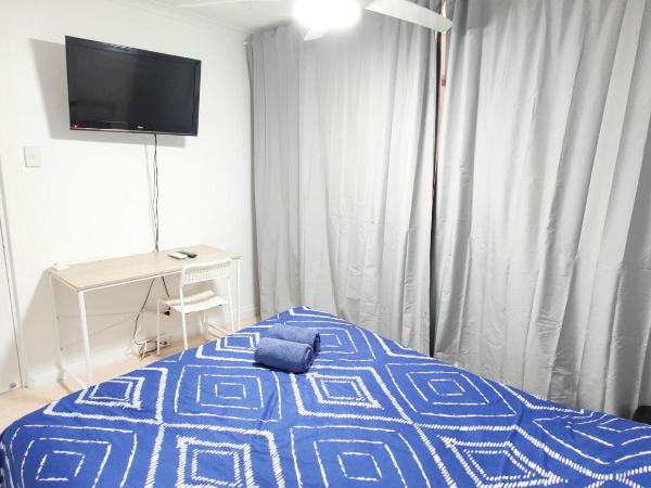 72 on NEWNHAM : photo 4 de la chambre chambre lit queen-size