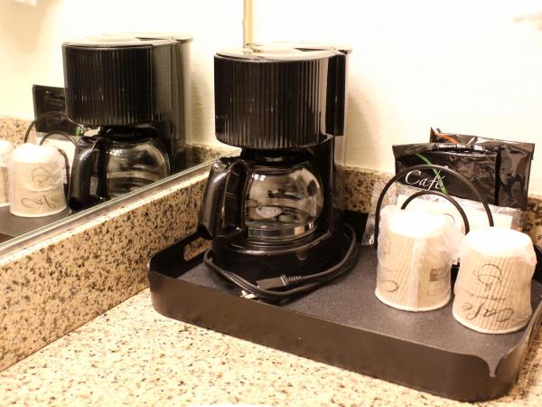 Lombard Plaza Motel : photo 1 de la chambre suite 2 chambres