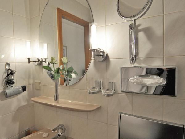 Hotel Am Ehrenhof : photo 8 de la chambre chambre double