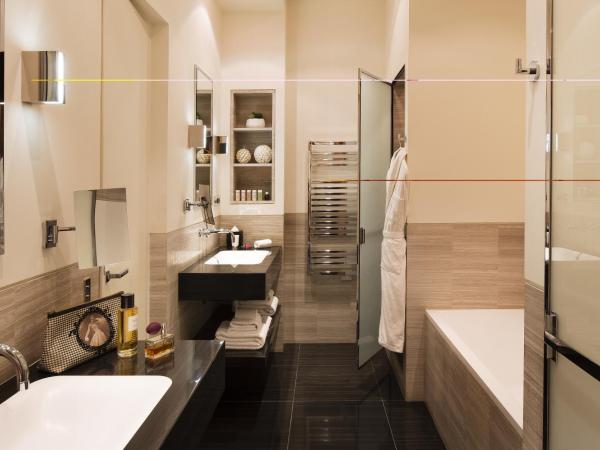 Hotel Marignan Champs-Elysées : photo 5 de la chambre suite - champs-Élysées