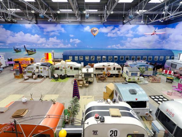 BaseCamp Bonn : photo 3 de la chambre espace de couchage intérieur