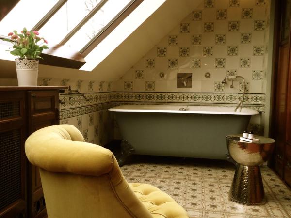 Maison Flagey Brussels : photo 5 de la chambre suite avec vue sur lac