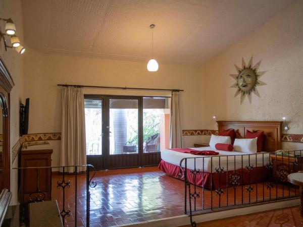 Hosteria Las Quintas Hotel Restaurante Bar : photo 7 de la chambre suite lit king-size avec terrasse