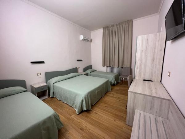 Hotel Villa Primavera : photo 2 de la chambre chambre quadruple