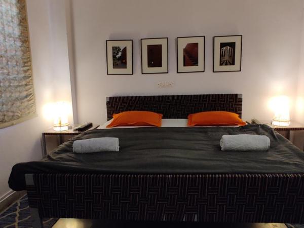 JHouse near Bhikaji : photo 1 de la chambre chambre double deluxe