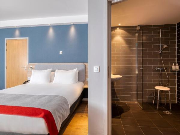 Holiday Inn Express Mechelen City Centre, an IHG Hotel : photo 1 de la chambre chambre double standard - accessible aux personnes à mobilité réduite