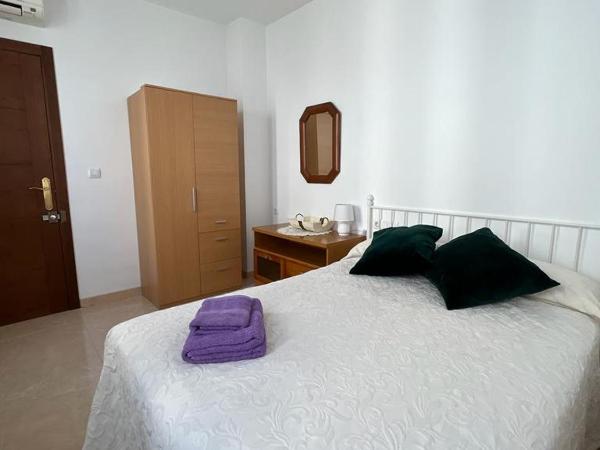 ALYANA : photo 6 de la chambre chambre double standard avec salle de bains commune