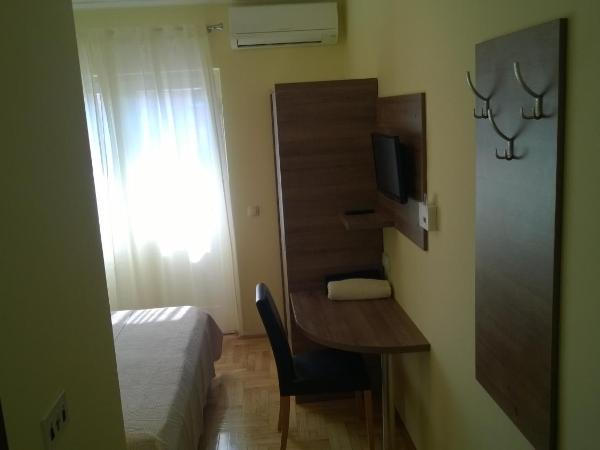 Rooms & Apartments Blue Beach : photo 5 de la chambre chambre double avec balcon