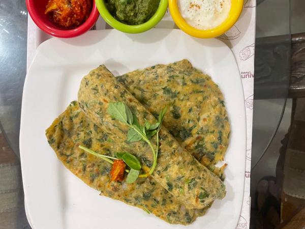 Royal Suites - 3 BHK - Neo : photo 8 de la chambre chambre lit king-size deluxe