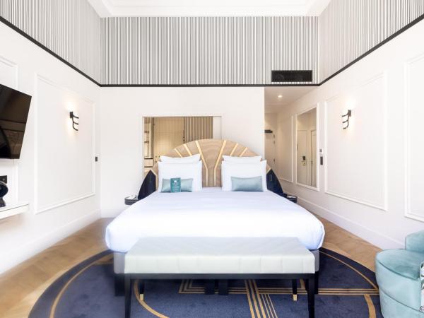 Le 1932 Hotel & Spa Cap d'Antibes - MGallery : photo 4 de la chambre junior suite with double bed and private pool - terrace/ground floor