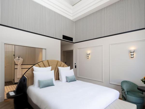 Le 1932 Hotel & Spa Cap d'Antibes - MGallery : photo 6 de la chambre junior suite with double bed and private pool - terrace/ground floor