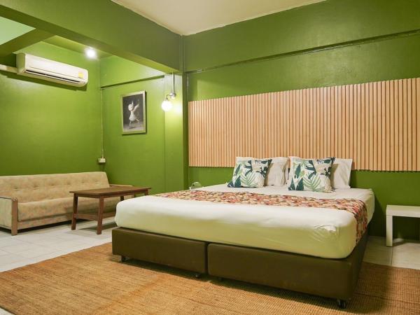 GO INN The Grand Palace - Mrt Samyot Station : photo 7 de la chambre chambre lit king-size deluxe