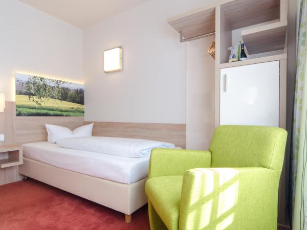 Garden Hotel : photo 1 de la chambre chambre simple standard