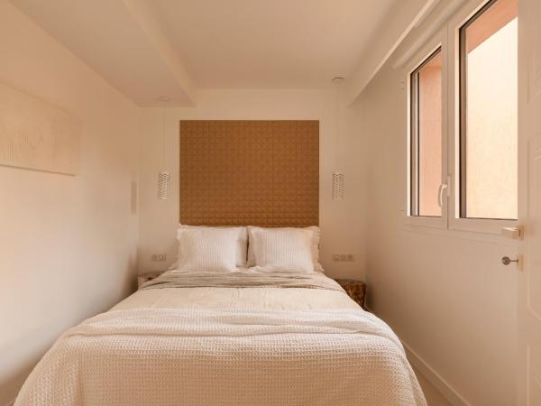 Maison Carla Rosa Cannes : photo 8 de la chambre suite - vue sur jardin