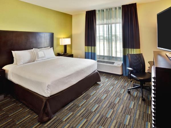 Fairfield Inn and Suites by Marriott Austin Northwest/Research Blvd : photo 3 de la chambre chambre lit king-size