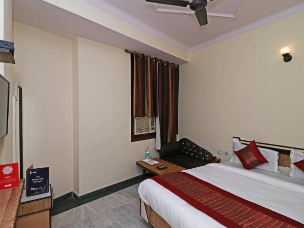 OYO Hotel Silver Shine Near Gurudwara Shri Bangla Sahib : photo 8 de la chambre chambre triple classique