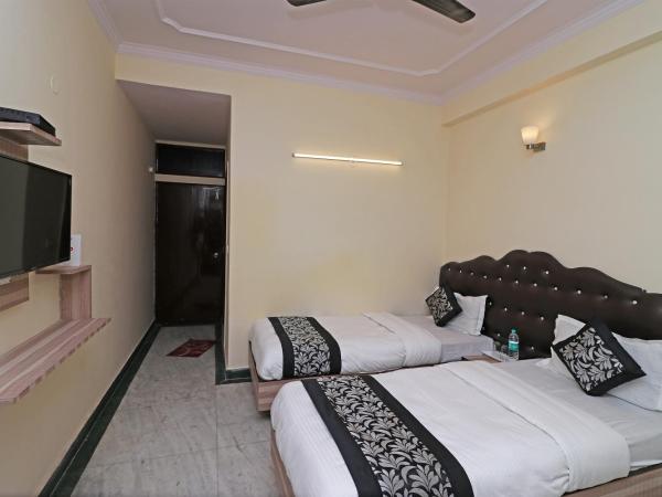 OYO Hotel Silver Shine Near Gurudwara Shri Bangla Sahib : photo 2 de la chambre chambre triple classique