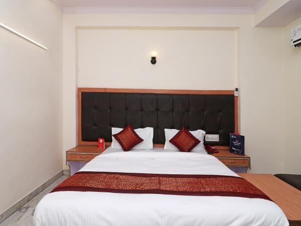 OYO Hotel Silver Shine Near Gurudwara Shri Bangla Sahib : photo 2 de la chambre petite chambre double