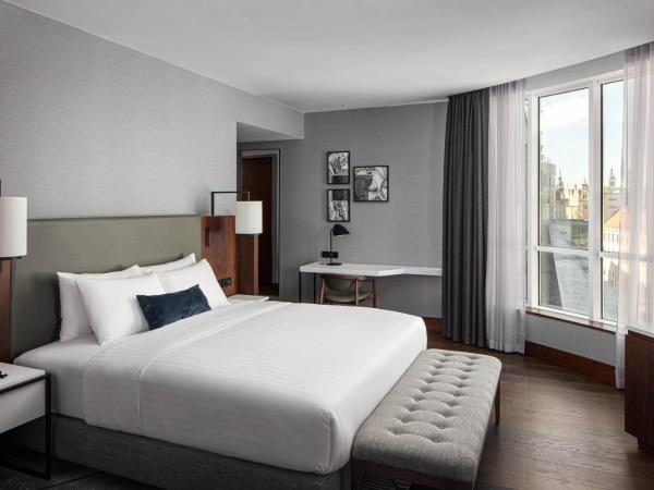 Prague Marriott Hotel : photo 3 de la chambre chambre club lit king-size avec accès au m club