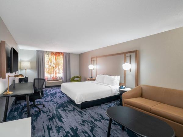 Fairfield Inn & Suites Memphis I-240 & Perkins : photo 1 de la chambre chambre lit king-size avec canapé-lit