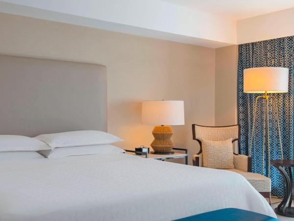 Sheraton Grand Rio Hotel & Resort : photo 4 de la chambre suite vice présidentielle avec 1 lit king-size et balcon - accès au salon club