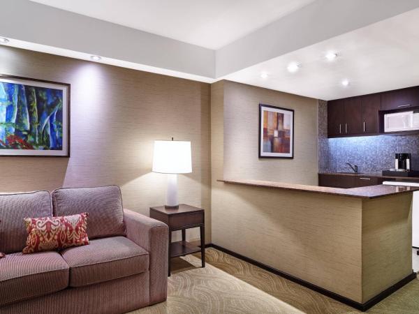 Sheraton Grand Rio Hotel & Resort : photo 6 de la chambre grande chambre familiale lit king-size avec canapé-lit et balcon