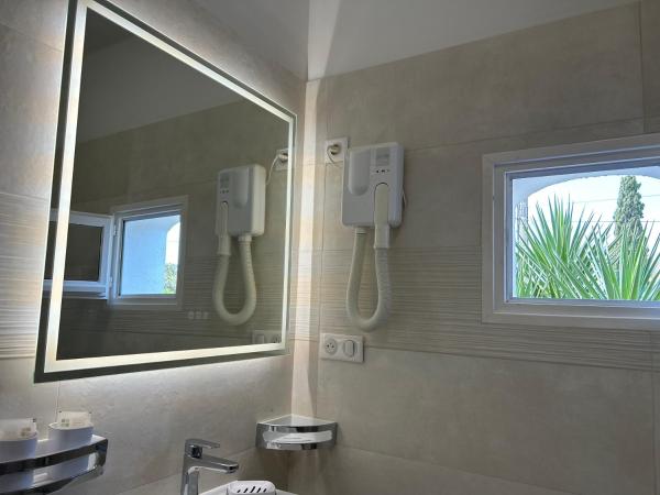 Hotel Punta e Mare des Chambres ou Appartements T2 : photo 5 de la chambre chambre double