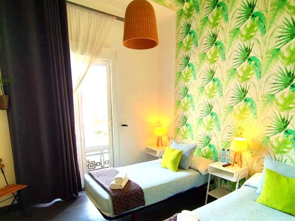 Hostal Mafer : photo 1 de la chambre chambre double ou lits jumeaux standard - vue sur ville