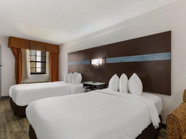 Quality Inn & Suites Airport : photo 2 de la chambre chambre double traditionnelle