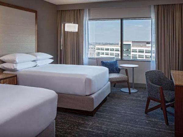 Hyatt Regency Denver Tech Center : photo 2 de la chambre chambre double avec 2 lits doubles et baignoire adaptée - accessible aux personnes à mobilité réduite