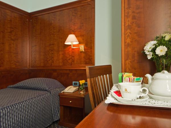 Hotel Città Dei Mille : photo 2 de la chambre chambre simple