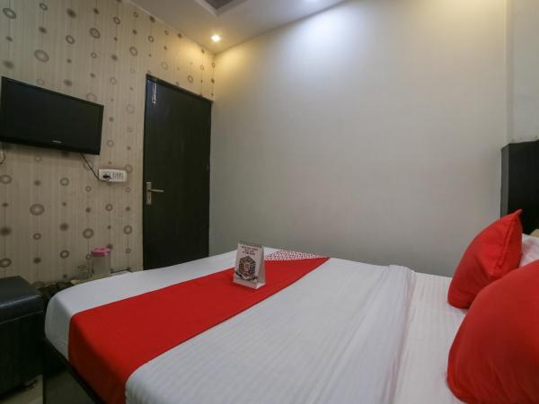 OYO Hotel West Delhi Inn Near Tdi Mall : photo 4 de la chambre petite chambre double