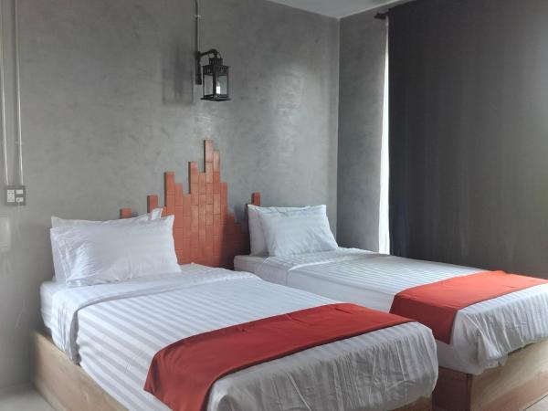 Cicada Hotel Kanchanaburi : photo 4 de la chambre chambre lits jumeaux