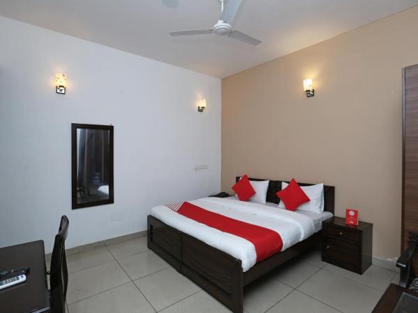 OYO Mahak Residency : photo 10 de la chambre chambre double standard