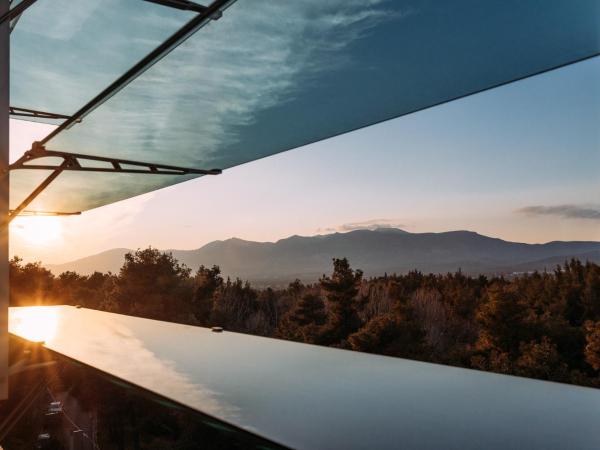 Life Gallery Athens : photo 1 de la chambre chambre exécutive - vue sur montagne
