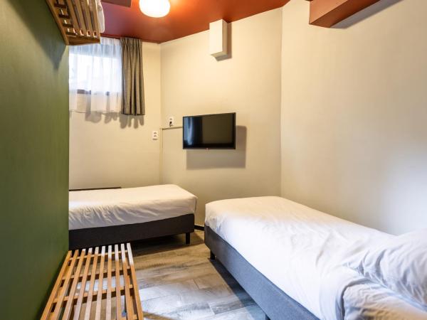 Weber Hotel : photo 9 de la chambre chambre pour 4 personnes