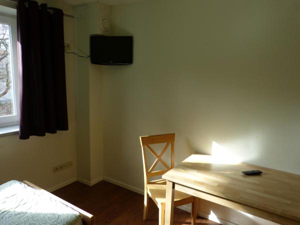 Hansehus : photo 1 de la chambre chambre lits jumeaux avec salle de bains