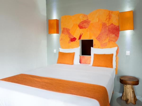 La Tonnelle Guest House : photo 1 de la chambre chambre familiale avec terrasse