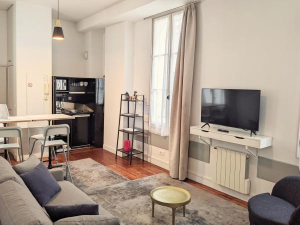 L'Apparthôtel Particulier Bordeaux : photo 3 de la chambre suite familiale avec climatisation