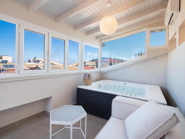 The Secret Boutique Hotel : photo 10 de la chambre suite avec jacuzzi