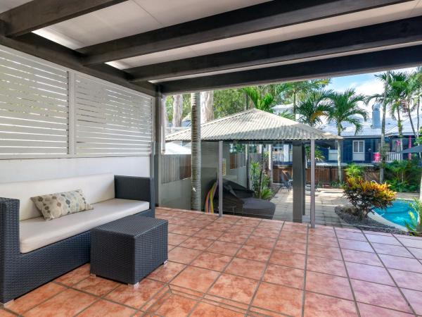 Paradise On The Beach Resort : photo 3 de la chambre pool view studio plus